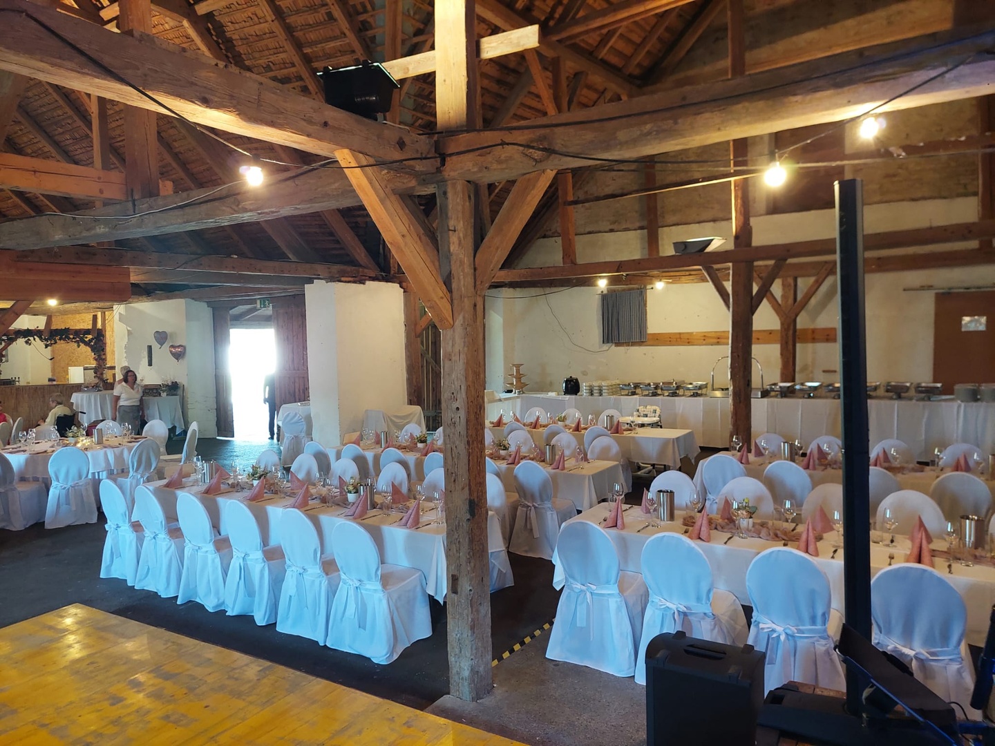 Hochzeit im Eventstadl in Kirnberg
